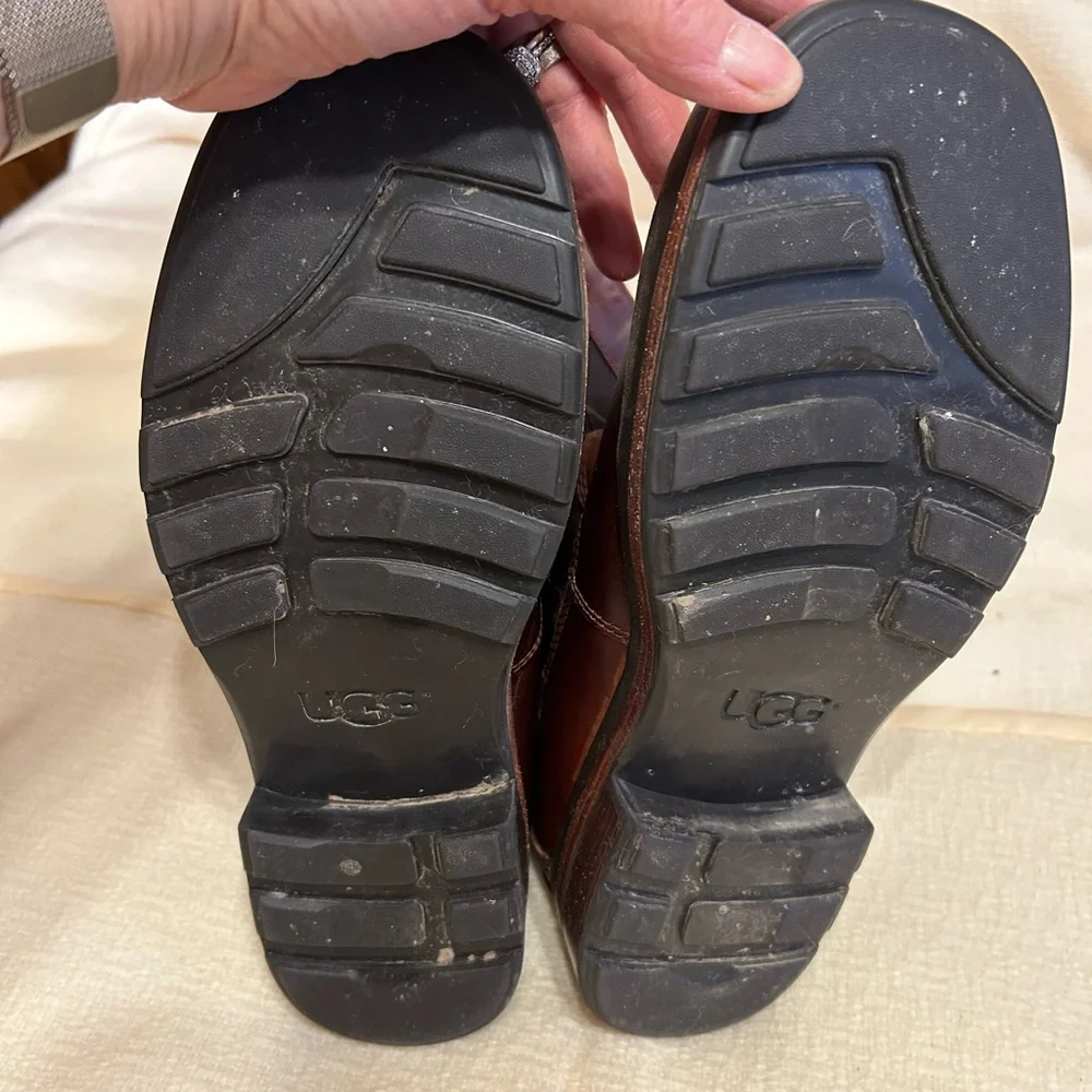 UGG Make an offer!! Men's Dk BrnLeather and Fabric Boots.